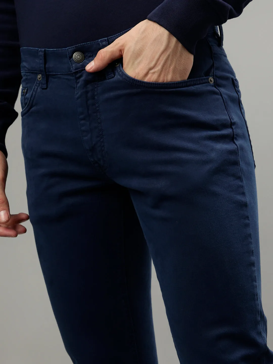 Gant Men Blue Solid Slim Fit Jeans