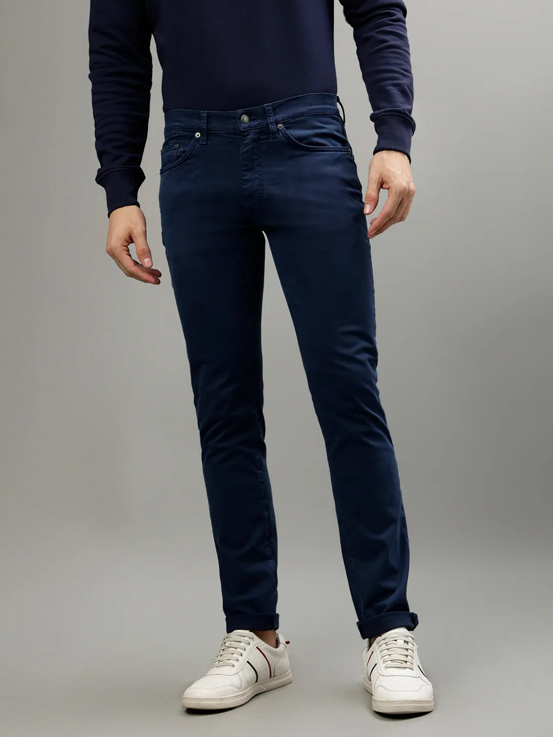 Gant Men Blue Solid Slim Fit Jeans