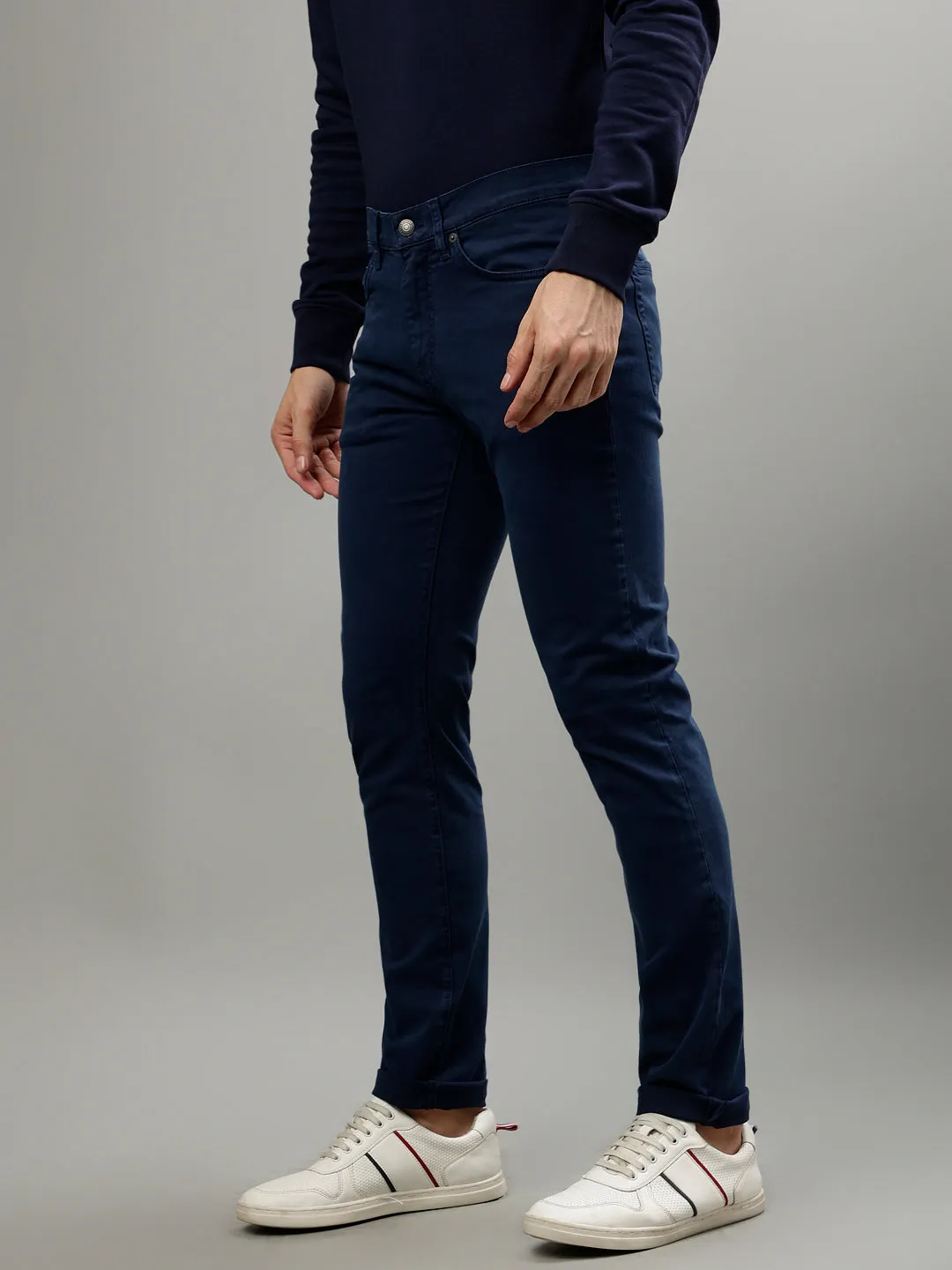 Gant Men Blue Solid Slim Fit Jeans