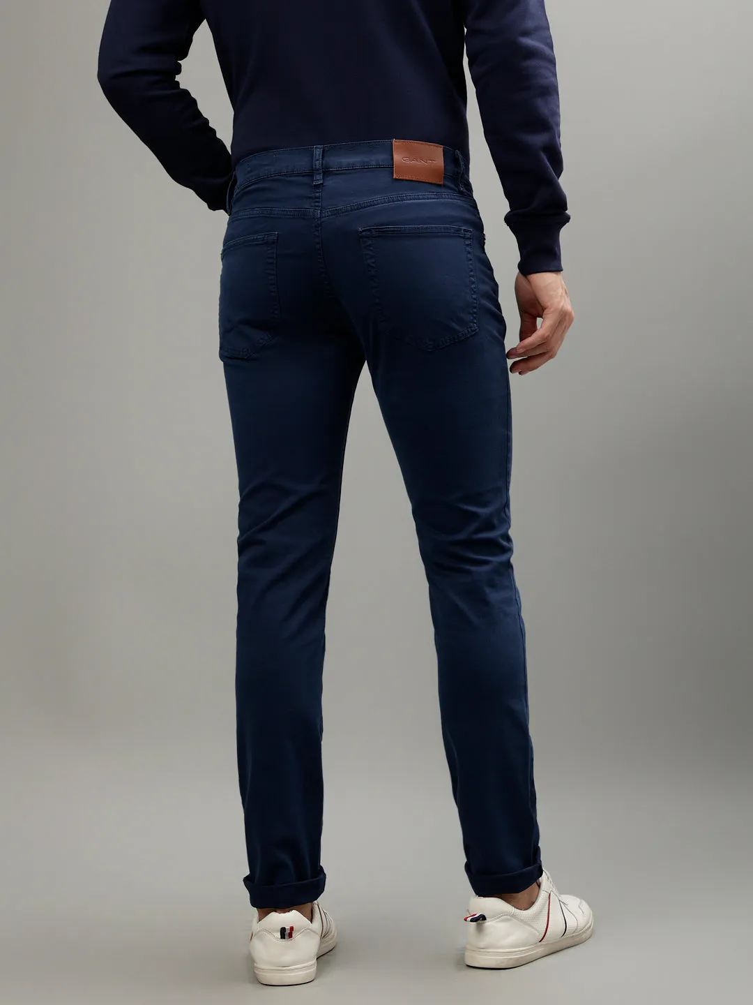 Gant Men Blue Solid Slim Fit Jeans