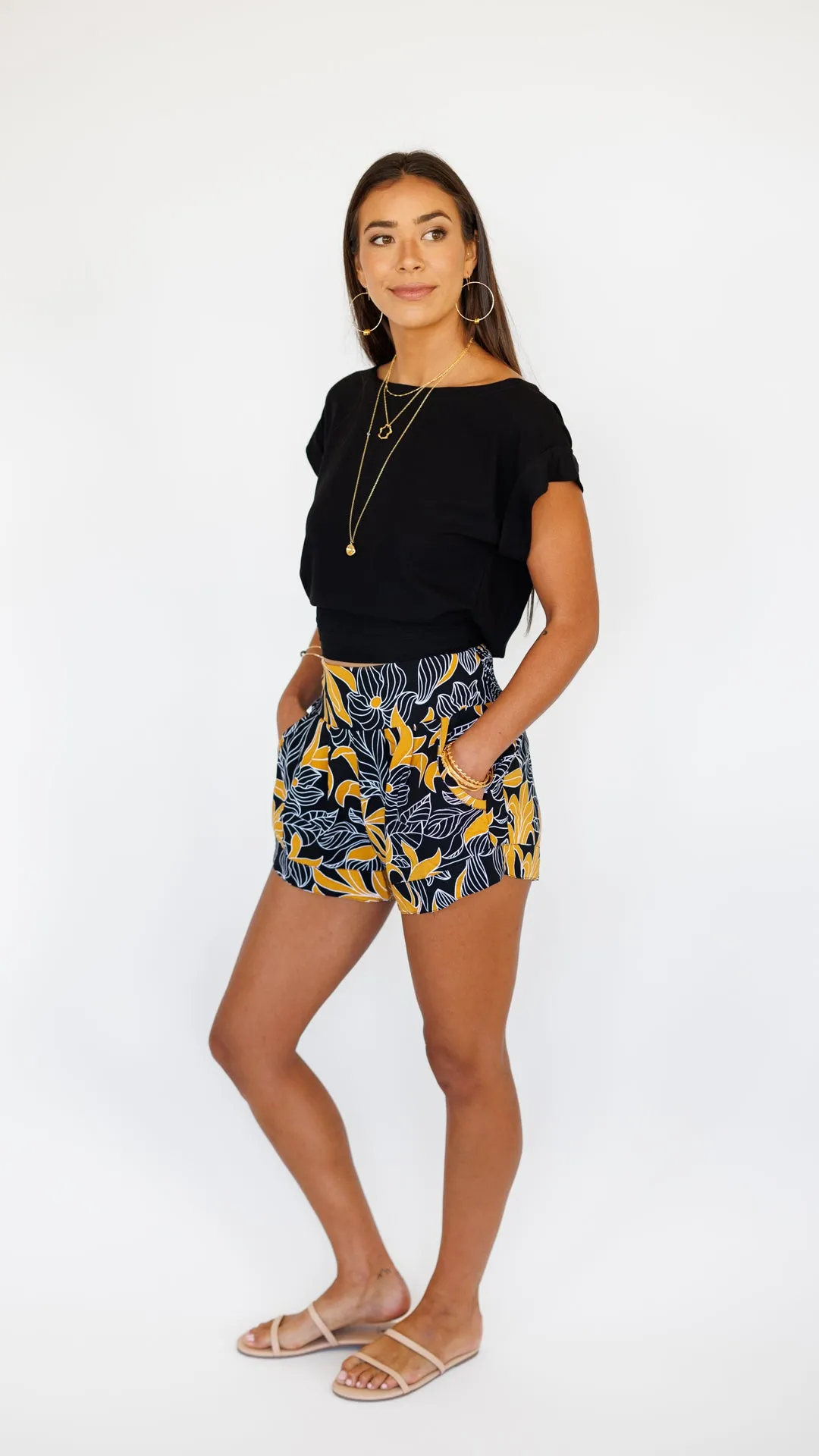 Mar Shorts / Tropical Black