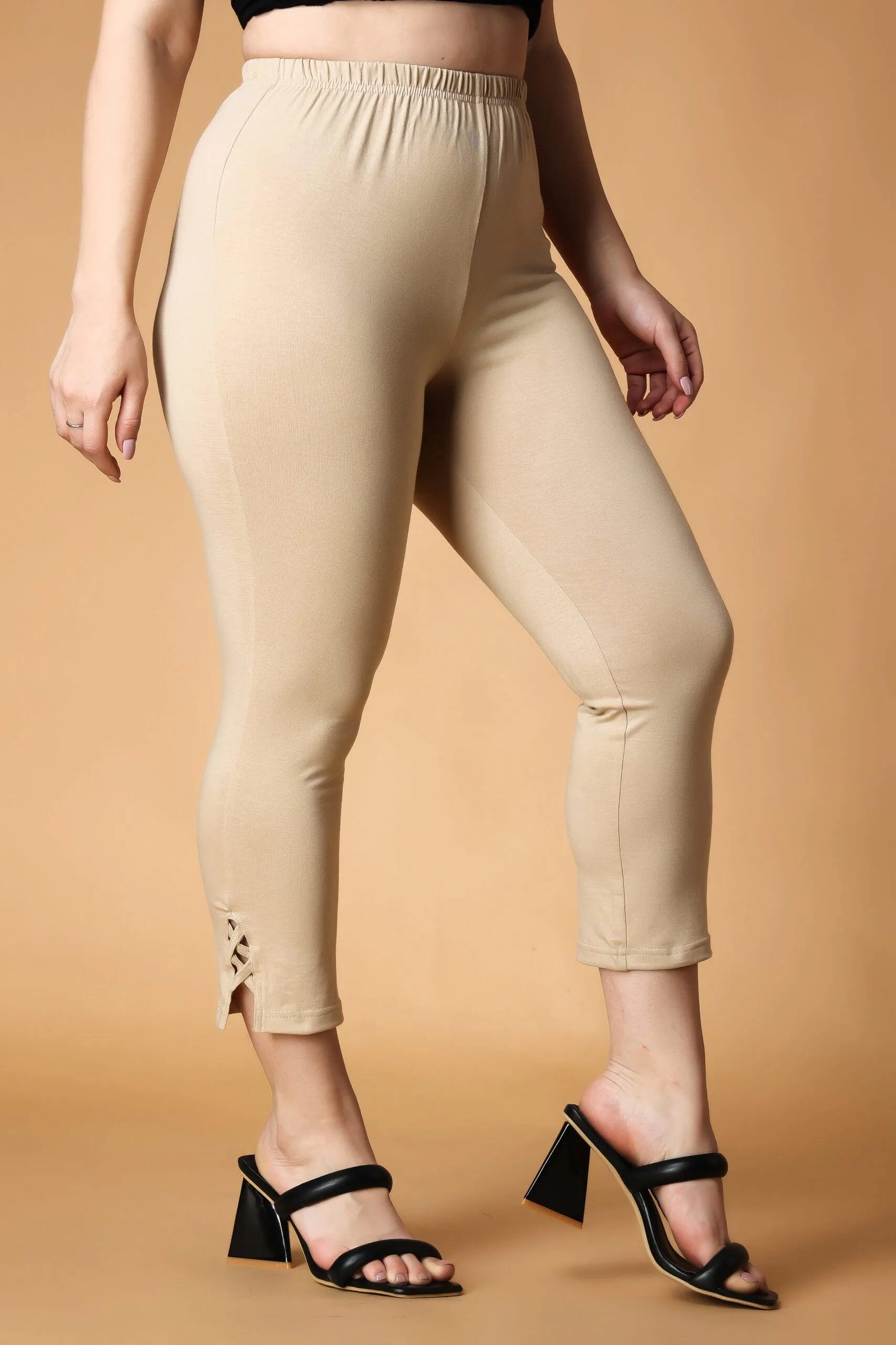 Solid Leggings with Criss Cross Pattern